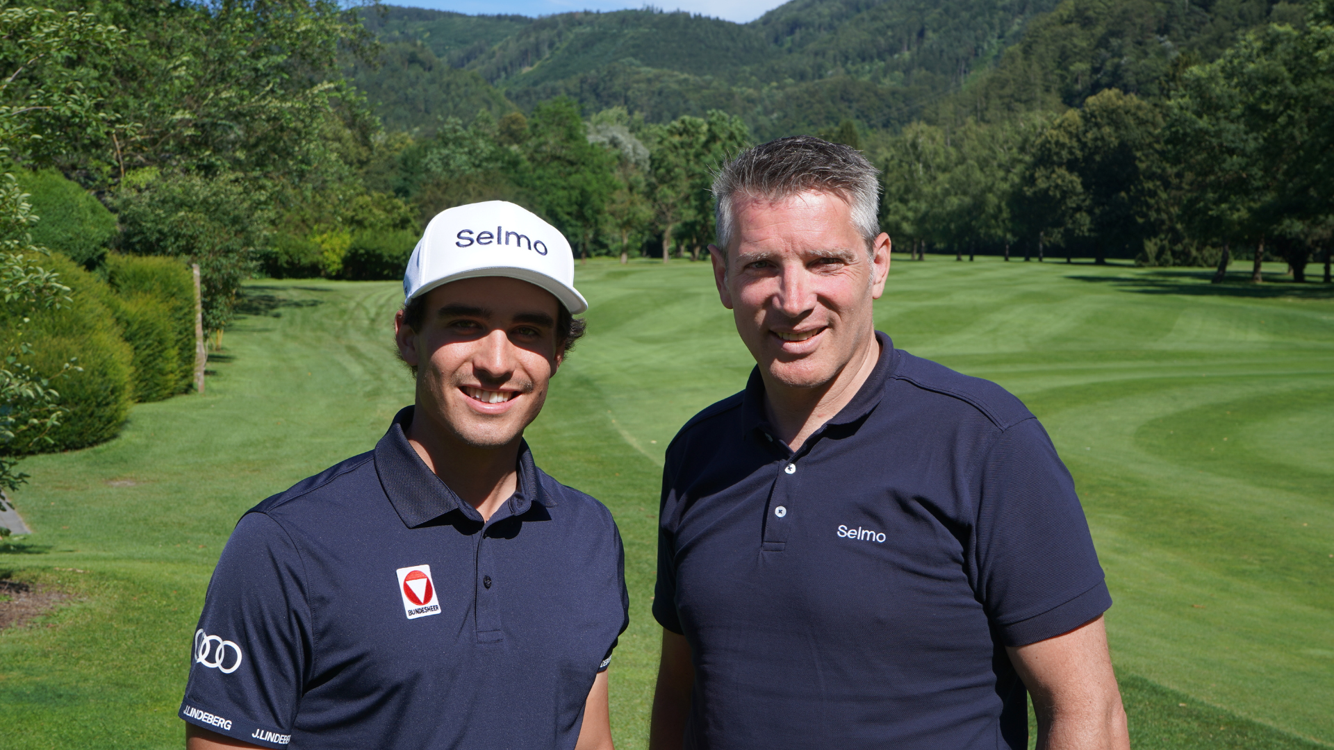 Golfspieler Niklas Regner und Selmo CEO Markus Gruber